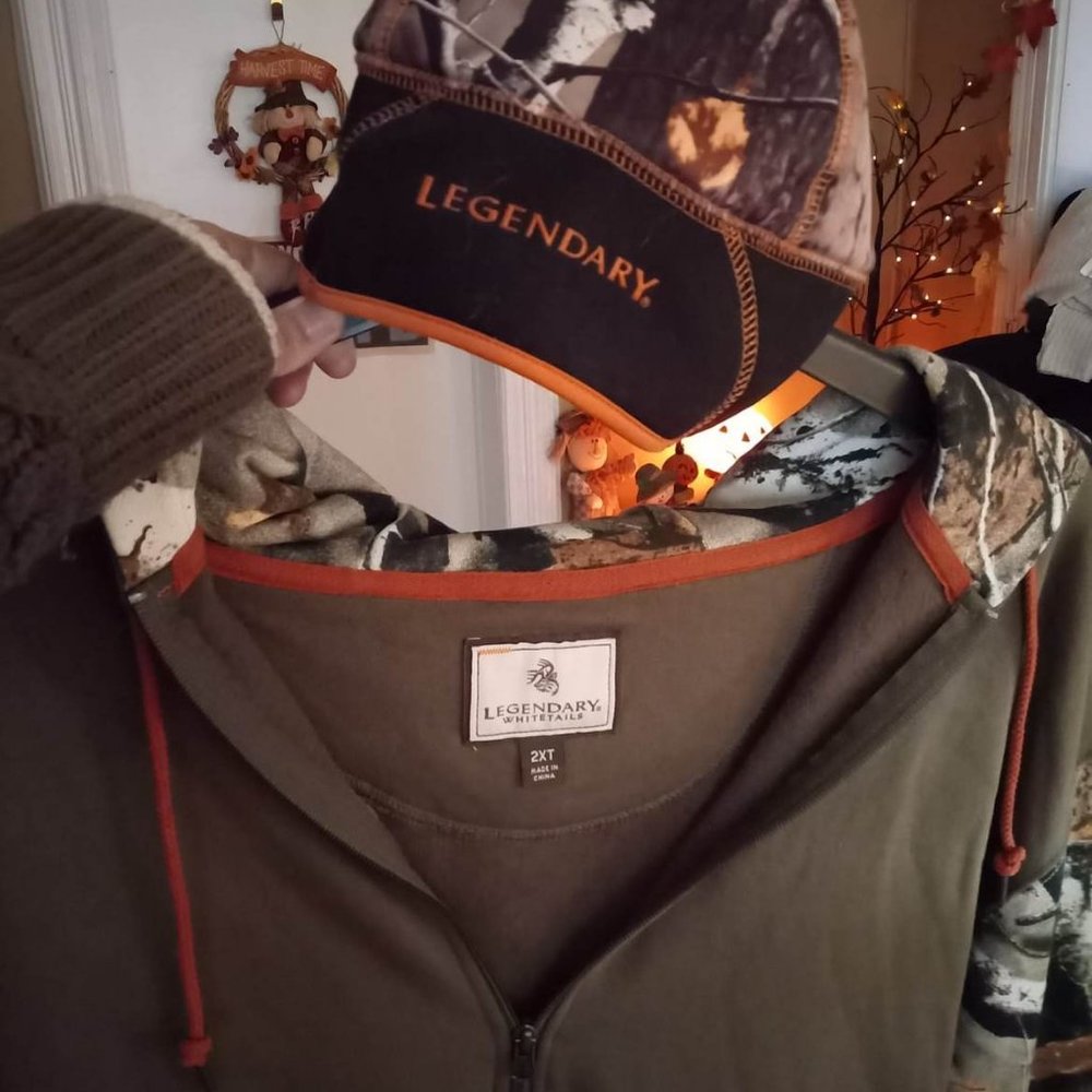 Legendary Whitetails Hooded Sweatshirt and hat